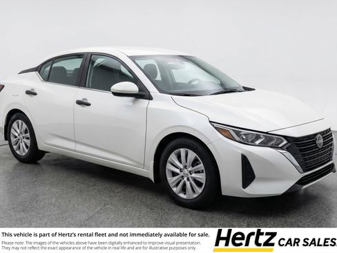 Used 2025 Nissan Sentra S image 1