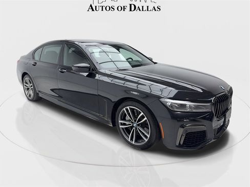 Used 2022 BMW 750i xDrive w/ Luxury Rear Seating Package image 2