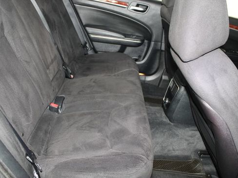 Used 2012 Chrysler 300 RWD image 27