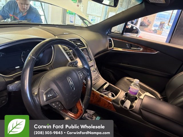 Used 2018 Lincoln MKX Select w/ Select Plus Package FWD image 6