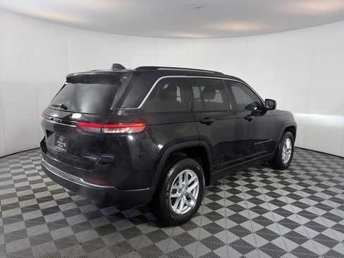 Used 2023 Jeep Grand Cherokee Laredo w/ Luxury Tech Group I image 6