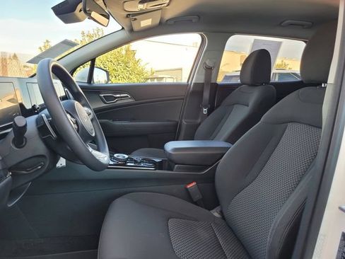 Certified 2025 Kia Sportage LX FWD image 13