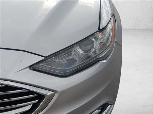 Used 2018 Ford Fusion SE w/ Equipment Group 601A image 7
