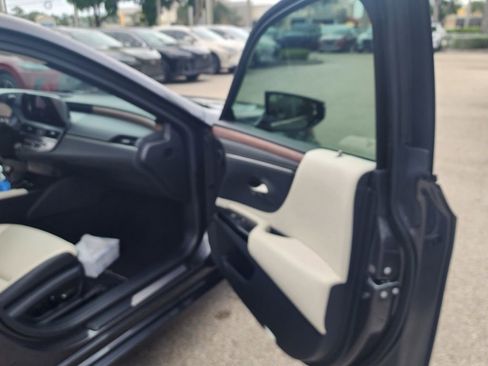 Certified 2024 Lexus ES 350 w/ Premium Package FWD image 25