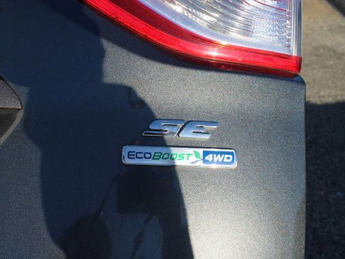 Used 2016 Ford Escape SE w/ Equipment Group 201A image 10