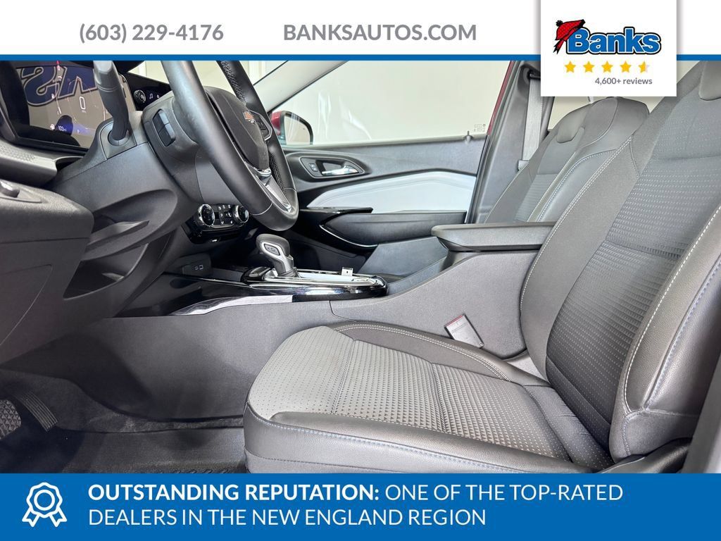 Certified 2024 Chevrolet Trax LT w/ Driver Confidence Package FWD image 7