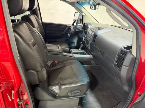 Used 2010 Nissan Titan XE AWD/4WD image 11
