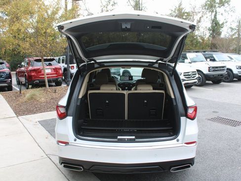 Used 2024 Acura MDX SH-AWD w/ Advance Package image 7