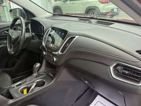 Used 2019 Chevrolet Equinox Premier FWD image 16