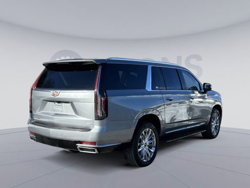 Used 2023 Cadillac Escalade ESV Premium Luxury image 5