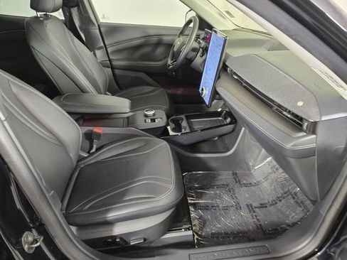 Used 2024 Ford Mustang Mach-E Premium image 11