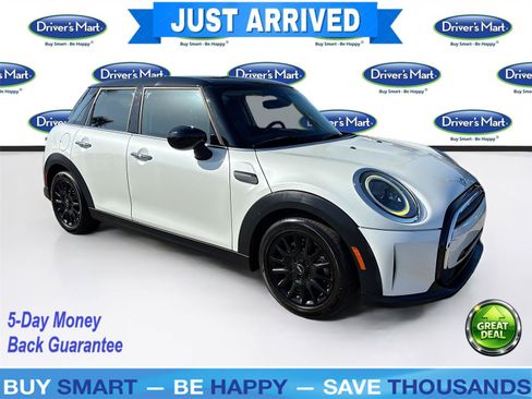 Used 2023 MINI Cooper 4-Door Hardtop FWD image 1