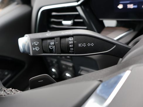 New 2025 Chevrolet Suburban Premier w/ Sun And Tow Package image 17