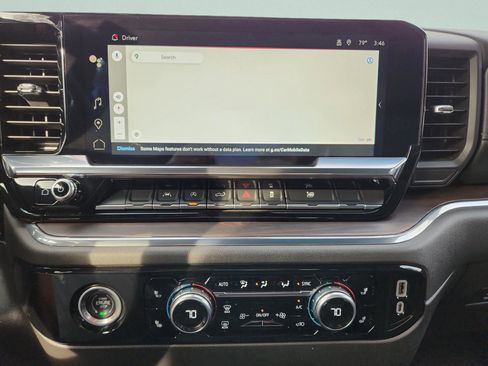 Used 2024 GMC Sierra 1500 SLT image 16