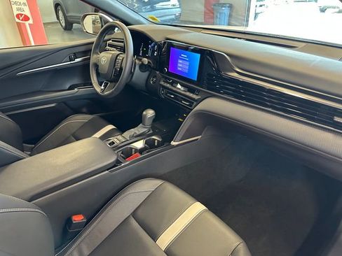 Certified 2025 Toyota Camry SE AWD/4WD image 17