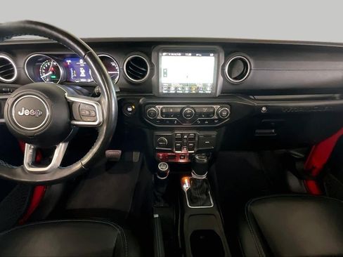 Used 2021 Jeep Wrangler Unlimited Rubicon 4xe w/ Cold Weather Group AWD/4WD image 13