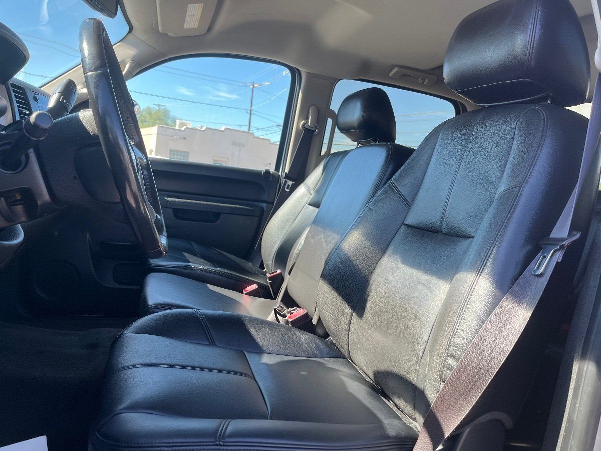 Used 2014 Chevrolet Silverado 3500 LT w/ Interior Plus Package AWD/4WD image 22