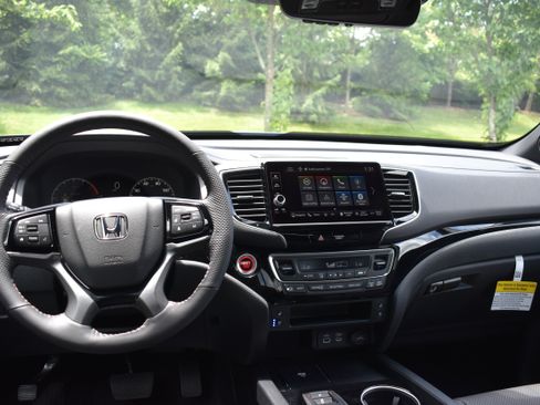 New 2026 Honda Ridgeline Black Edition image 15