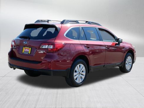 Used 2017 Subaru Outback 2.5i Premium AWD/4WD image 6