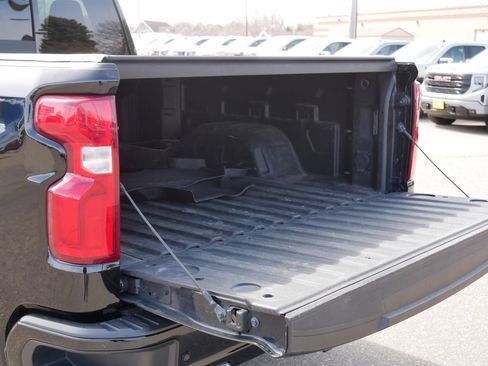 Used 2020 Chevrolet Silverado 1500 LT Trail Boss image 18