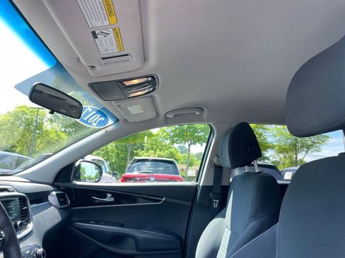 Used 2017 Kia Sorento L FWD image 27