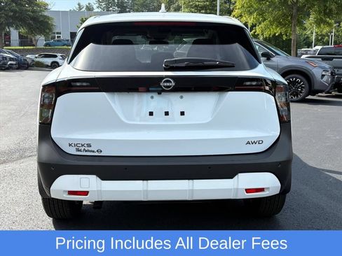 Certified 2025 Nissan Kicks SV AWD/4WD image 7