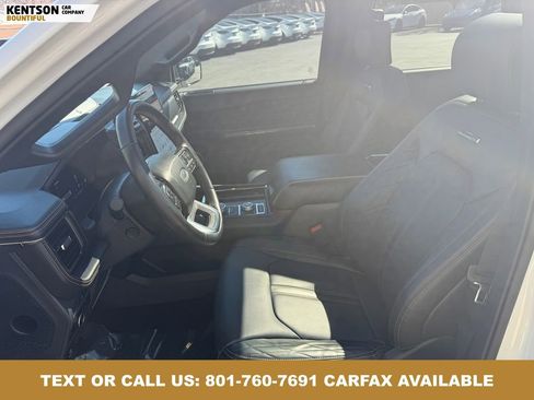 Used 2024 Ford Expedition Platinum AWD/4WD image 30