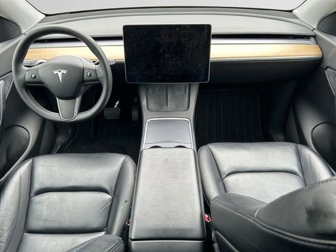 Used 2022 Tesla Model Y Long Range AWD/4WD image 8