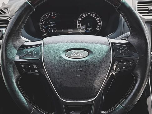 Used 2016 Ford Explorer Platinum AWD/4WD image 14