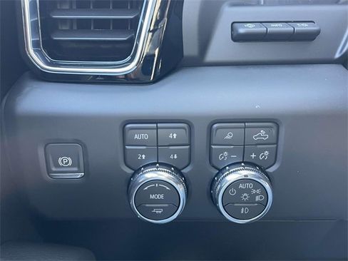 New 2026 GMC Sierra 2500 Denali w/ Denali Reserve Package image 18