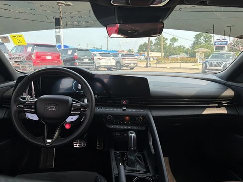 Used 2025 Hyundai Elantra N FWD image 9
