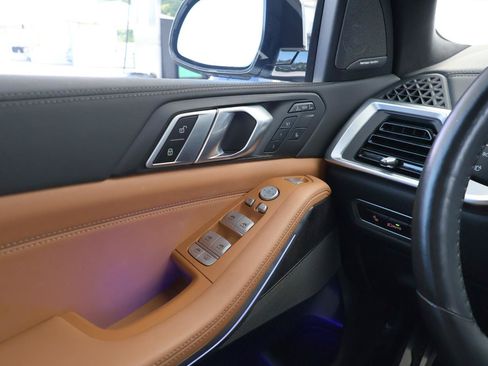 Used 2024 BMW X7 xDrive40i w/ M Sport Package AWD/4WD image 57