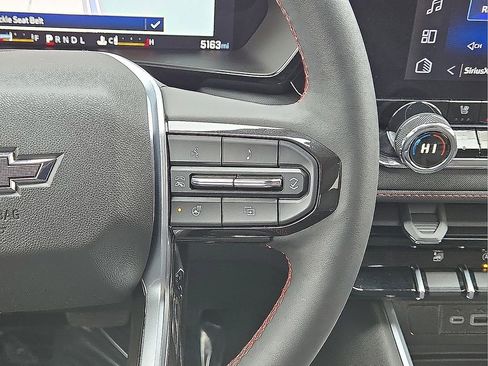 Used 2025 Chevrolet Colorado Z71 w/ Technology Package image 19