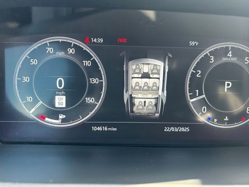 Used 2018 Land Rover Discovery HSE image 14