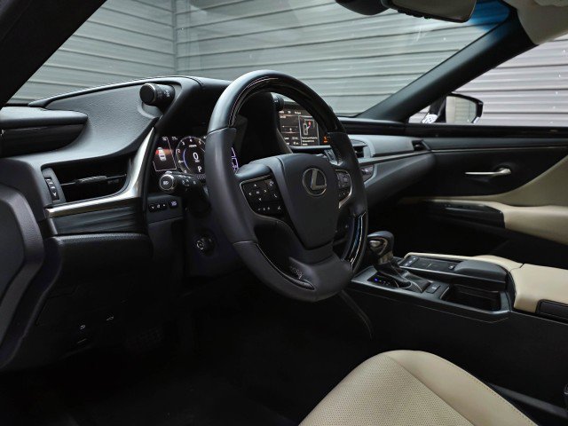 Used 2019 Lexus ES 350 w/ Premium Package FWD image 11
