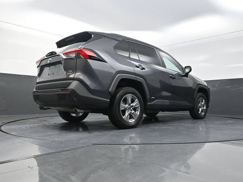 Used 2025 Toyota RAV4 LE AWD/4WD image 37