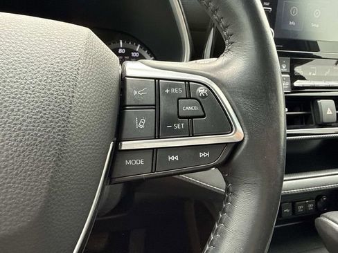 Used 2021 Toyota Highlander XSE image 27