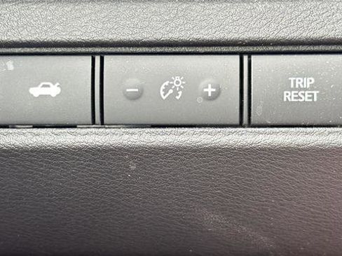 Certified 2025 Nissan Altima 2.5 S FWD image 19
