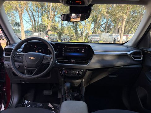 Used 2025 Chevrolet TrailBlazer LT image 29