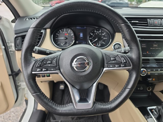 Used 2018 Nissan Rogue SV w/ Sun & Sound Touring Package FWD image 30