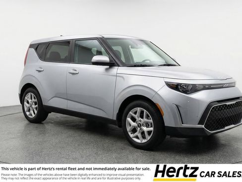Used 2025 Kia Soul LX w/ LX Technology Package FWD image 1