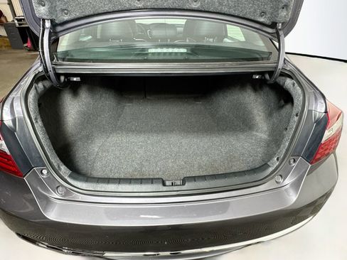 Used 2017 Honda Accord EX-L image 26