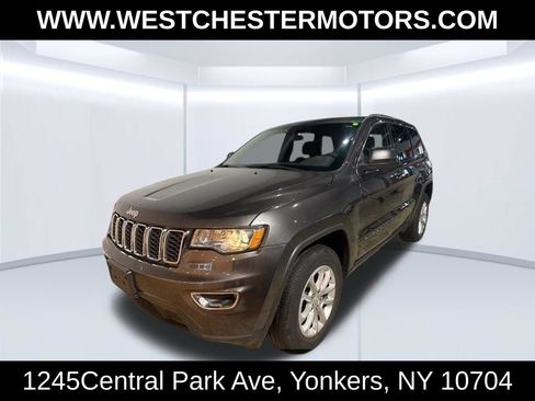 Used 2021 Jeep Grand Cherokee Laredo AWD/4WD image 1