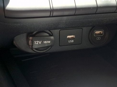 Used 2023 Hyundai Elantra Limited FWD image 27
