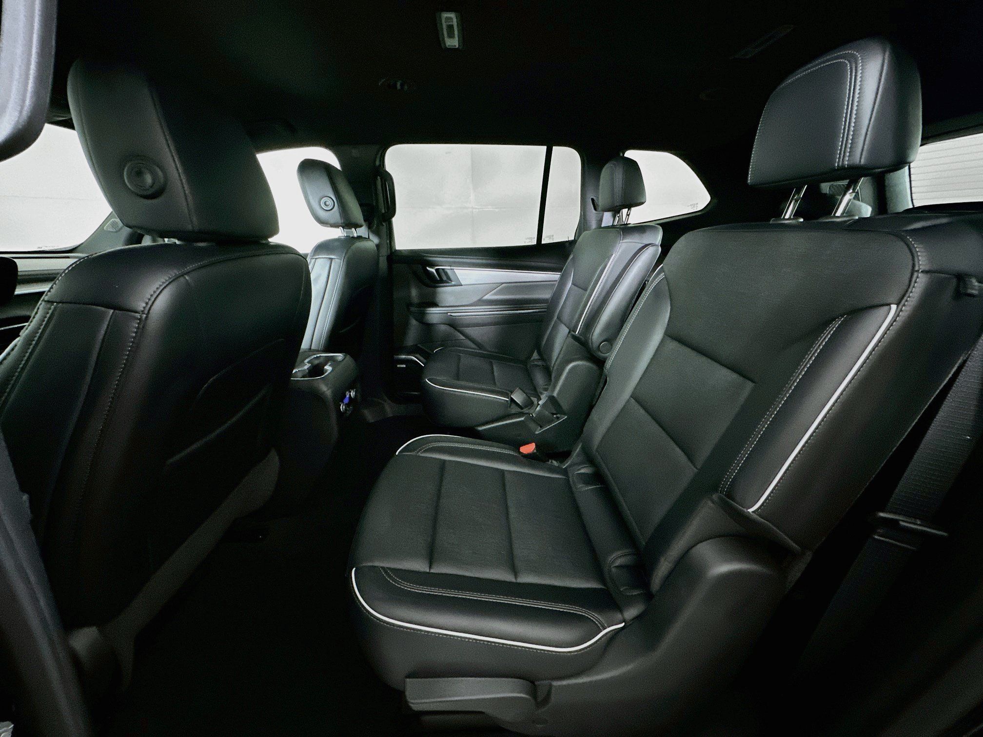 Used 2025 Buick Enclave Preferred FWD image 28