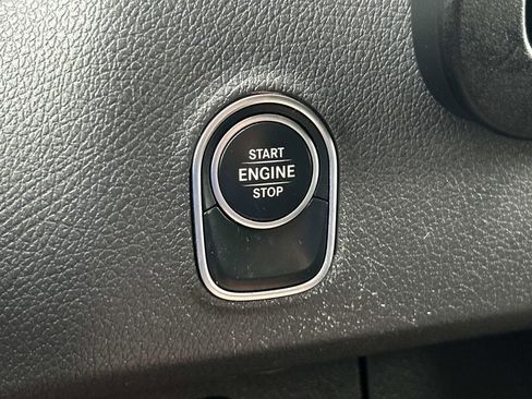 Used 2025 Mercedes-Benz Sprinter 2500 image 28