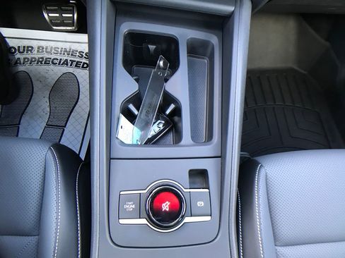 Used 2025 Volkswagen Tiguan SE R-Line image 25