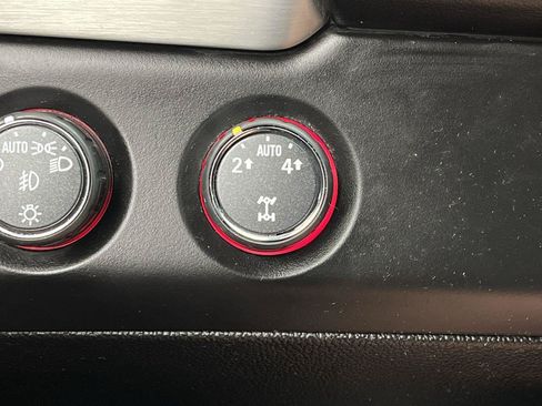 Used 2015 GMC Yukon XL SLE AWD/4WD image 16