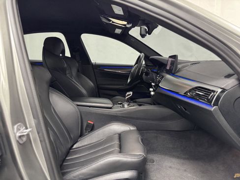 Used 2021 BMW M5 image 39