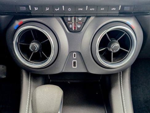 Used 2023 Chevrolet Blazer LT w/ Driver Confidence Package image 18